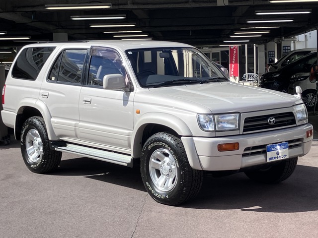 Toyota Hilux Surf 2