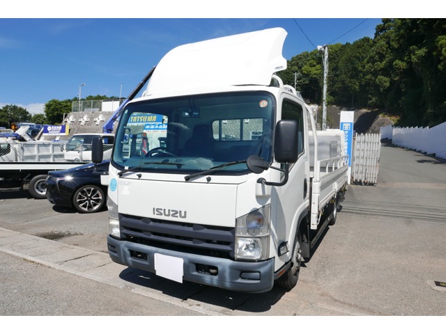 Isuzu Elf 1