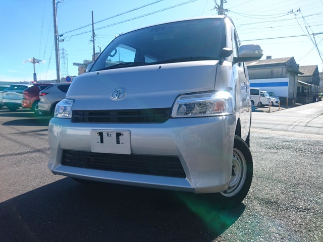 Toyota Town Ace Van 1