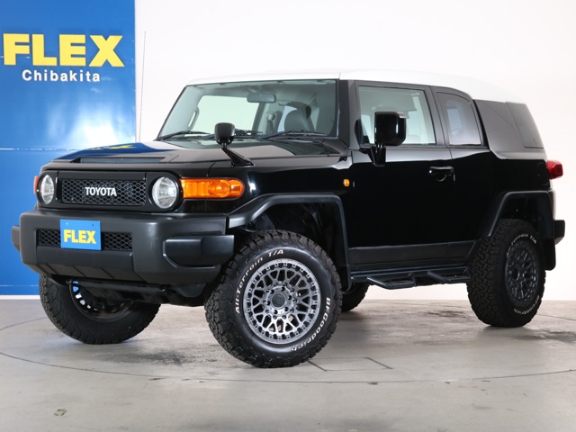 Toyota FJ Cruiser 2