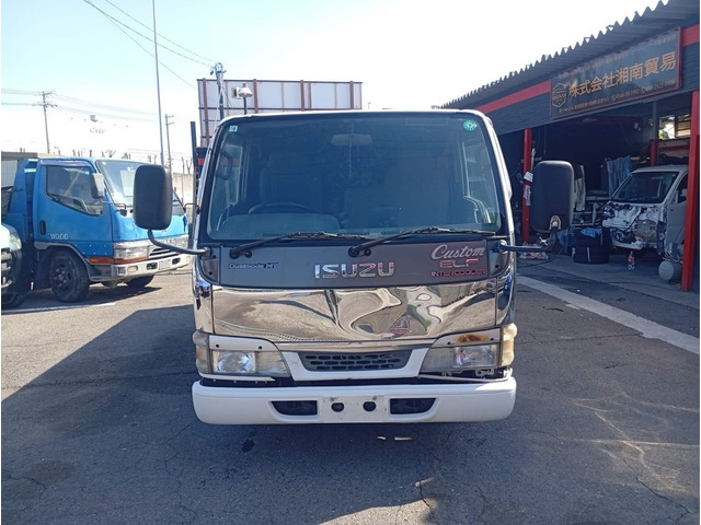 2004 Isuzu Elf