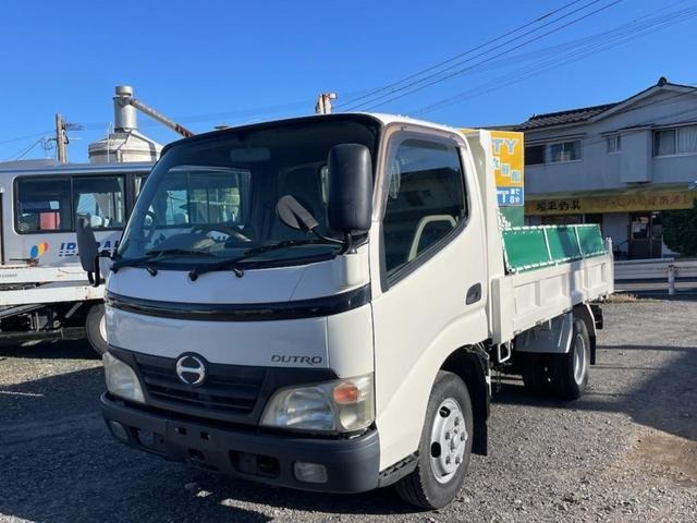 Hino Dutro 1