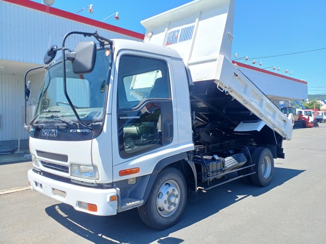 Isuzu Forward 1