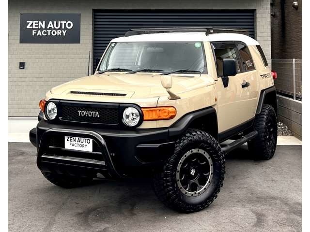 Toyota FJ Cruiser 2