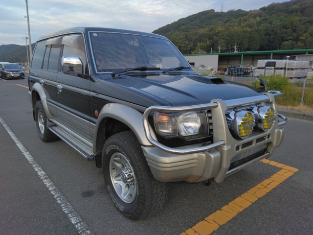 Mitsubishi Pajero 1