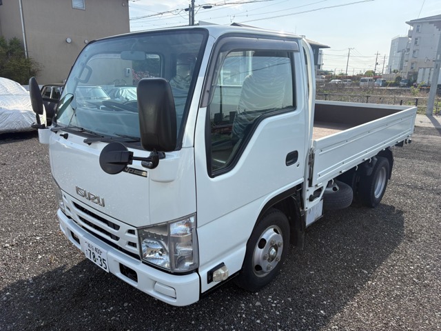 2017 Isuzu Elf