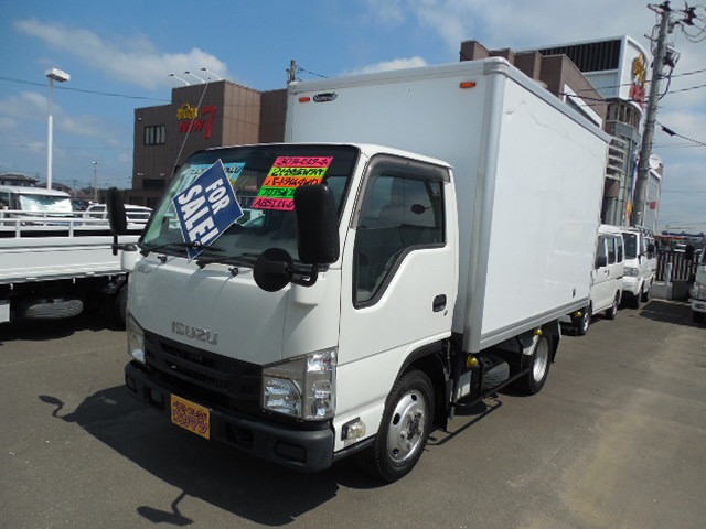 2017 Isuzu Elf