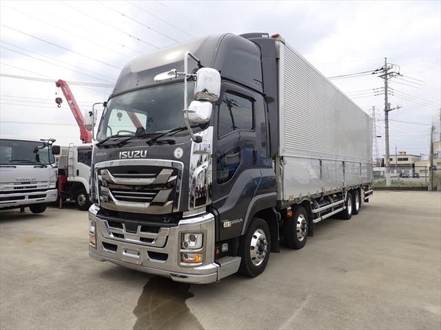 2023 Isuzu Giga