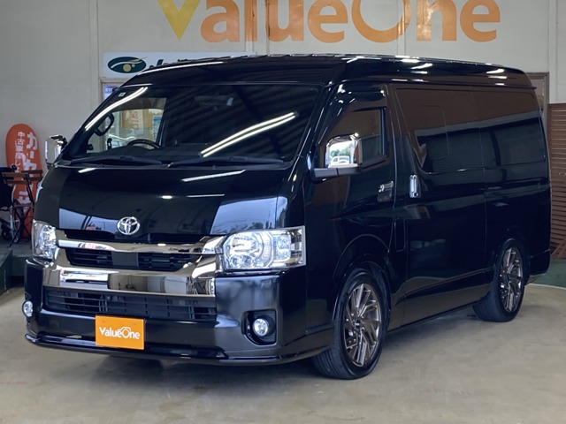 Toyota Hiace Van 1