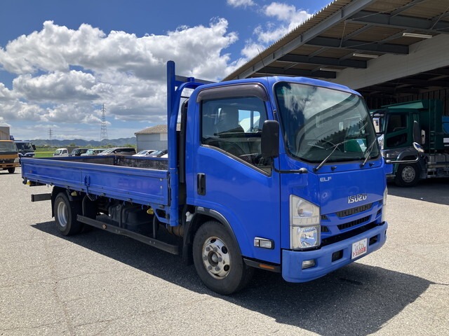 Isuzu Elf 1