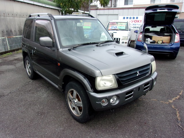 Mitsubishi Pajero Mini 1