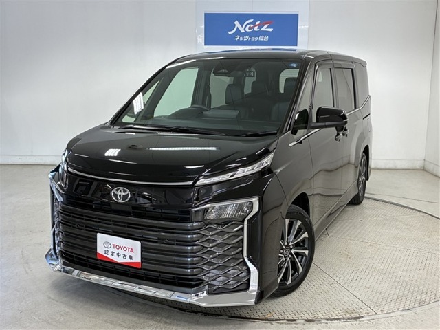 Toyota Voxy 1