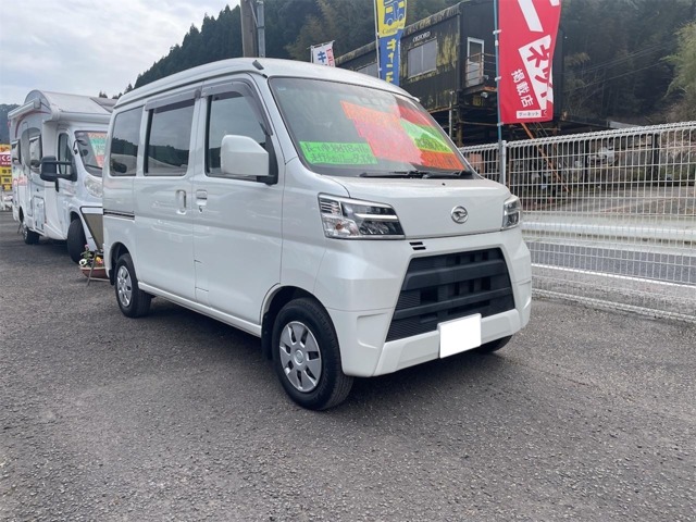 Daihatsu Hijet Cargo 1