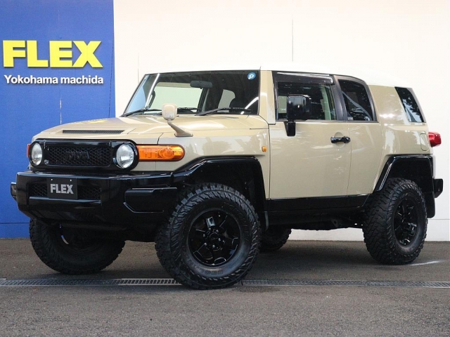 Toyota FJ Cruiser 2