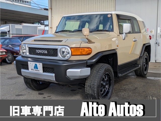 Toyota FJ Cruiser 2
