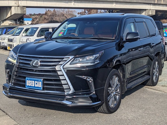 Lexus LX 1