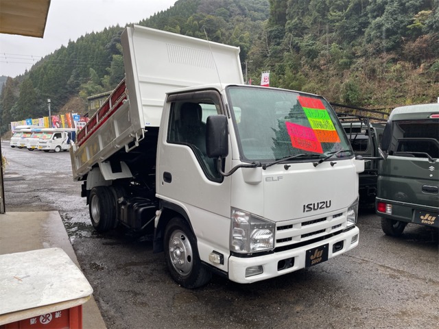 2016 Isuzu Elf