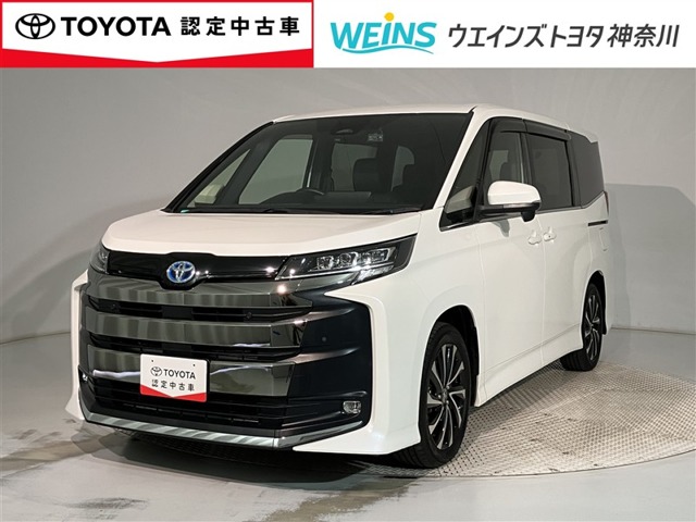Toyota Noah 1