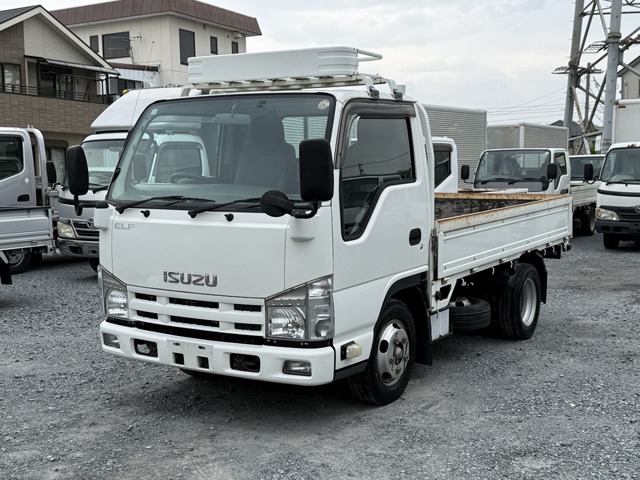 Isuzu Elf 1