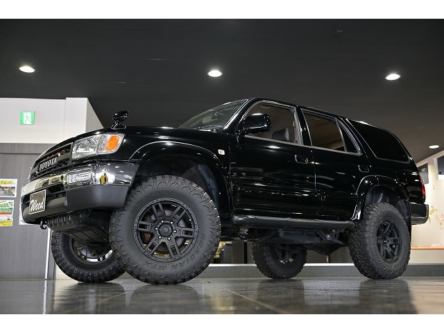 Toyota Hilux Surf 2