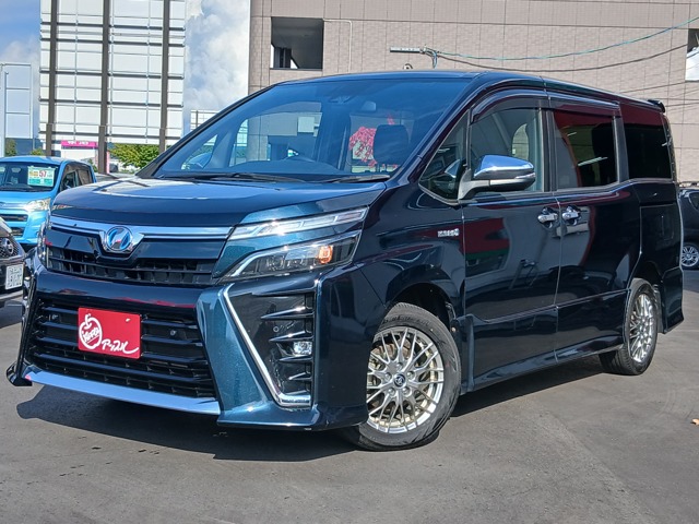 Toyota Voxy 1
