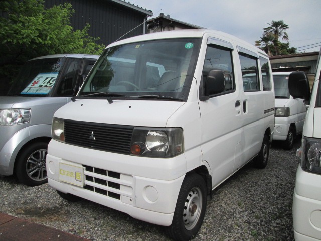 Mitsubishi Minicab Van 1