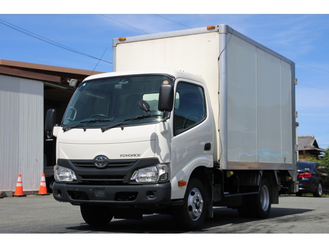 Toyota Toyoace 1