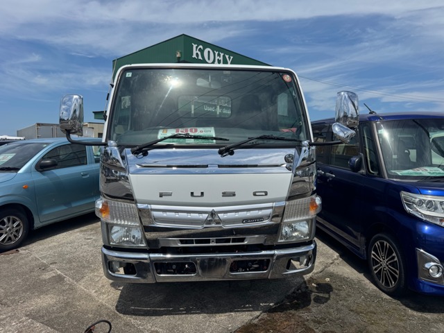 Mitsubishi Fuso Canter 1