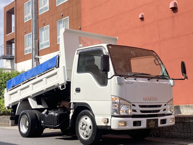 Isuzu Elf 1