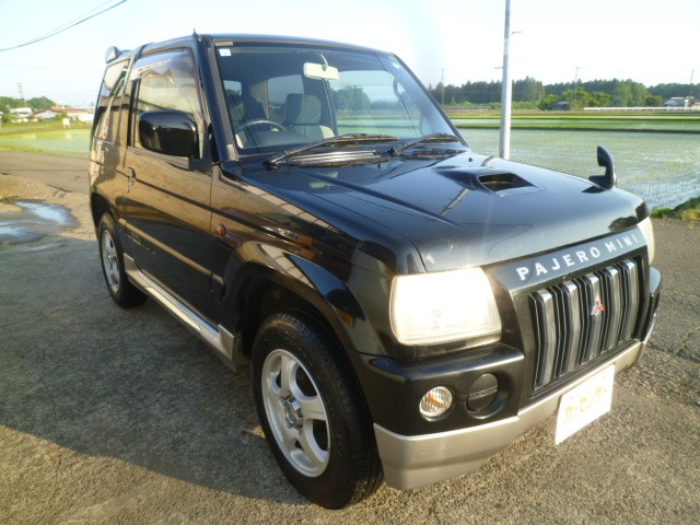 Mitsubishi Pajero Mini 1