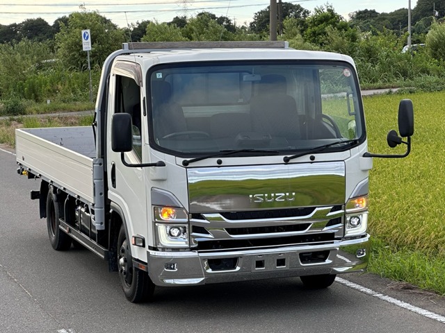 2021 Isuzu Elf