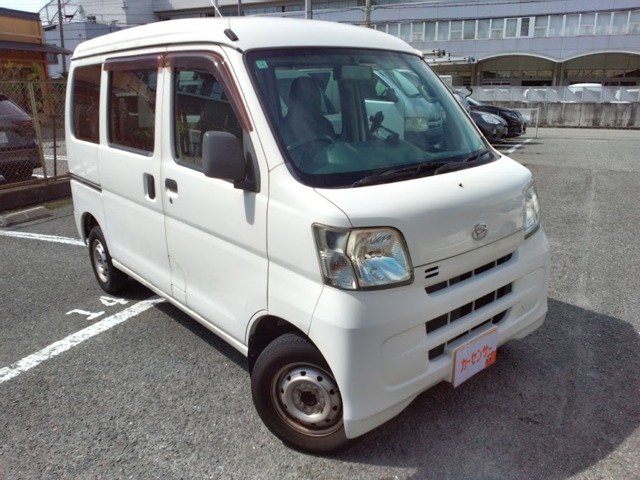 Daihatsu Hijet Cargo 1