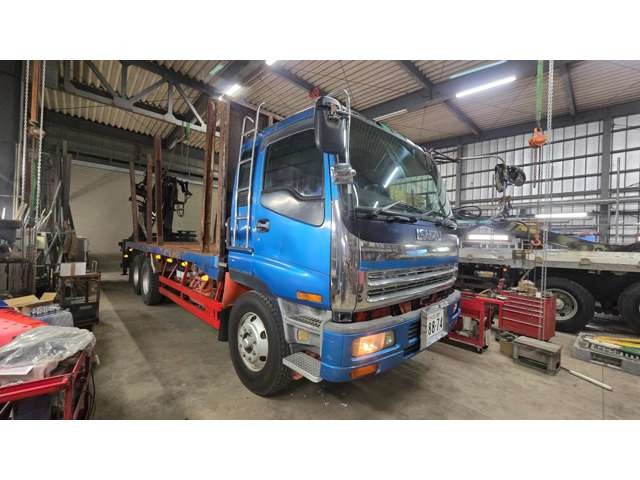 Isuzu Giga 1