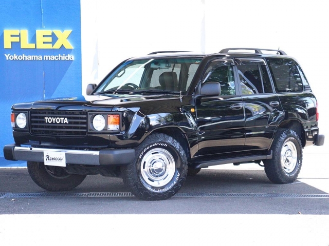 Toyota Land Cruiser 100 2