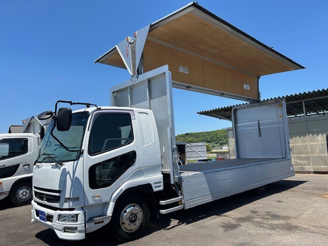 Mitsubishi Fuso Fighter 1