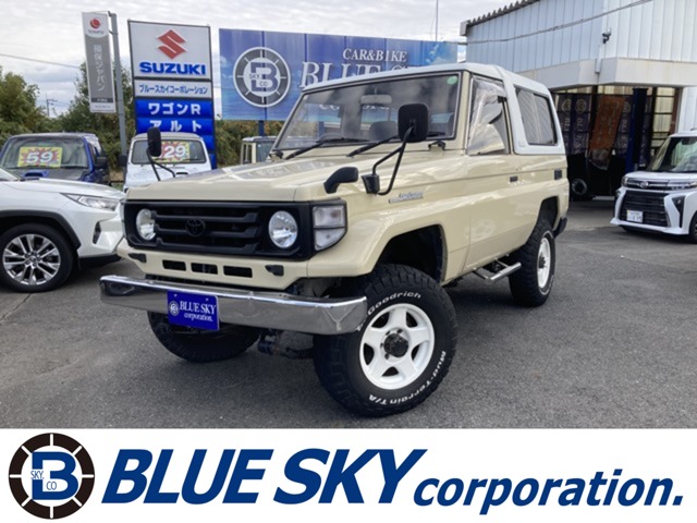 Toyota Land Cruiser 70 2