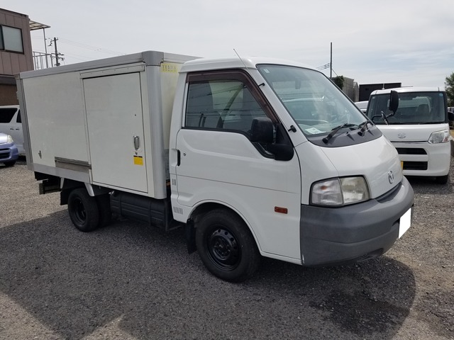 Mazda Bongo Truck 1