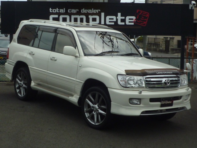 Toyota Land Cruiser 100 2