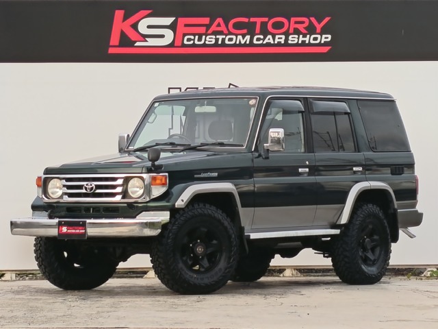 Toyota Land Cruiser 70 2