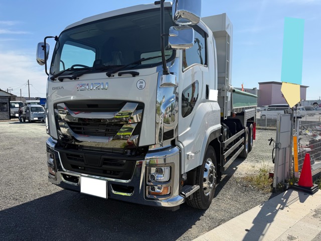 2026 Isuzu Giga