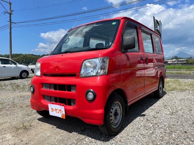 Daihatsu Hijet Cargo 1