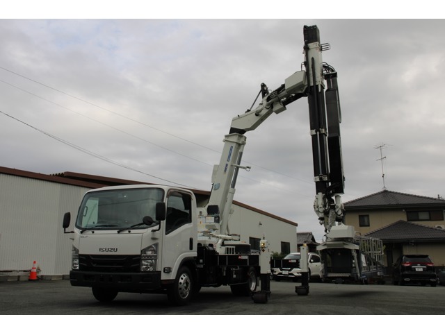 2020 Isuzu Elf