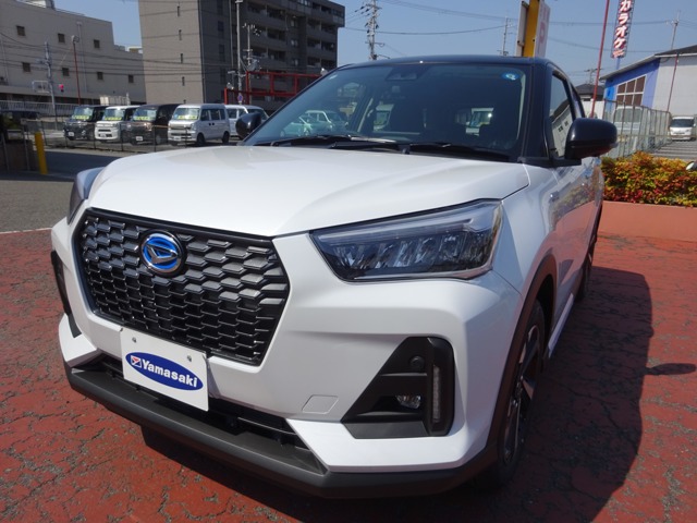 Daihatsu Rocky 1