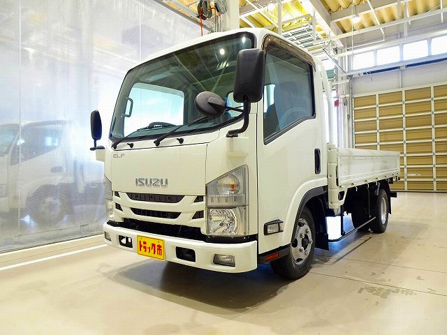 2017 Isuzu Elf