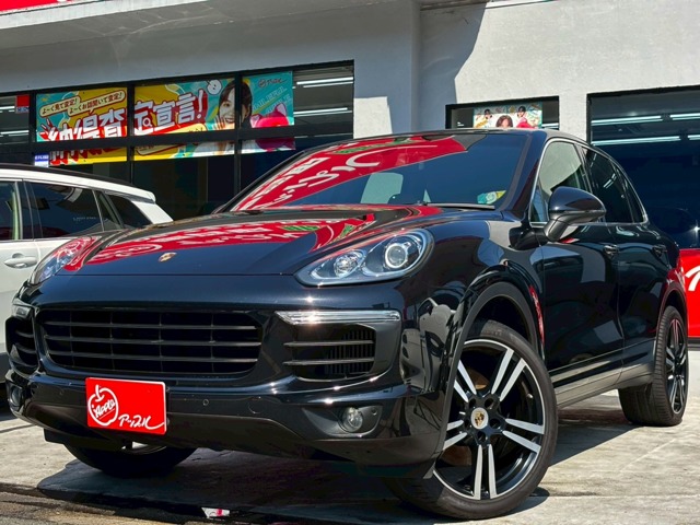 Porsche Cayenne 1