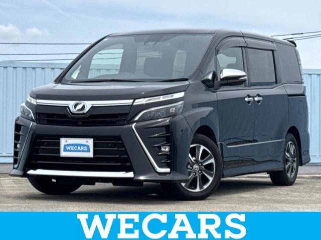 Toyota Voxy 1