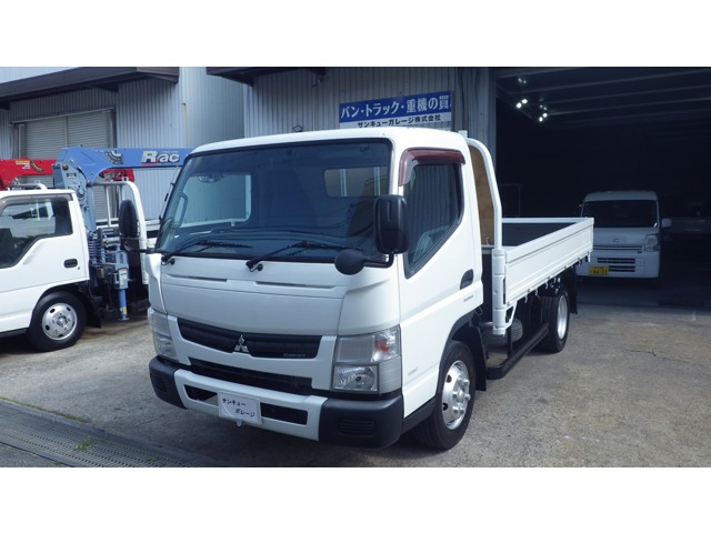Mitsubishi Fuso Canter 1