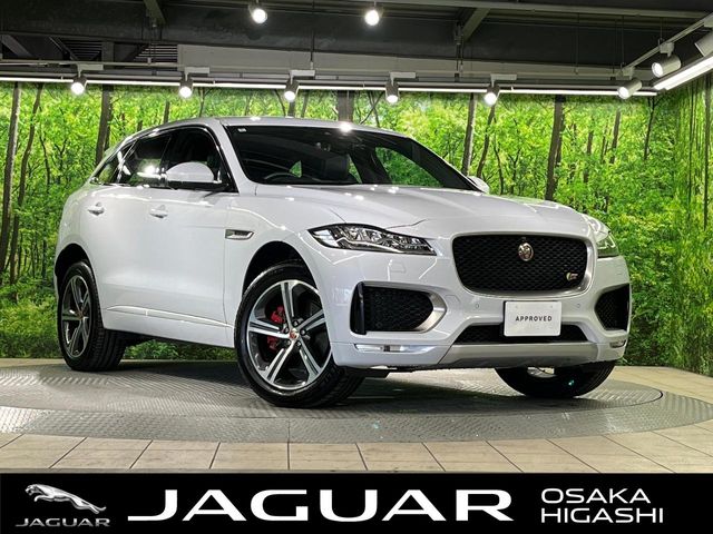Jaguar F-Pace 1