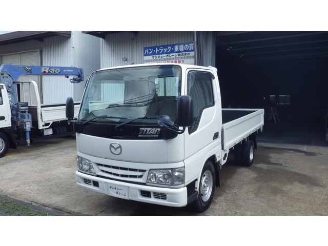 Mazda Titan Dash 1
