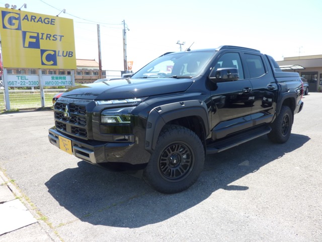 Mitsubishi Triton 1